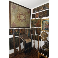 Casa colectiilor - Sala 5 - Obiecte religioase 02.jpg