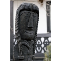Neculai Popa - Sculptura lemn - Personaje curte 05.jpg
